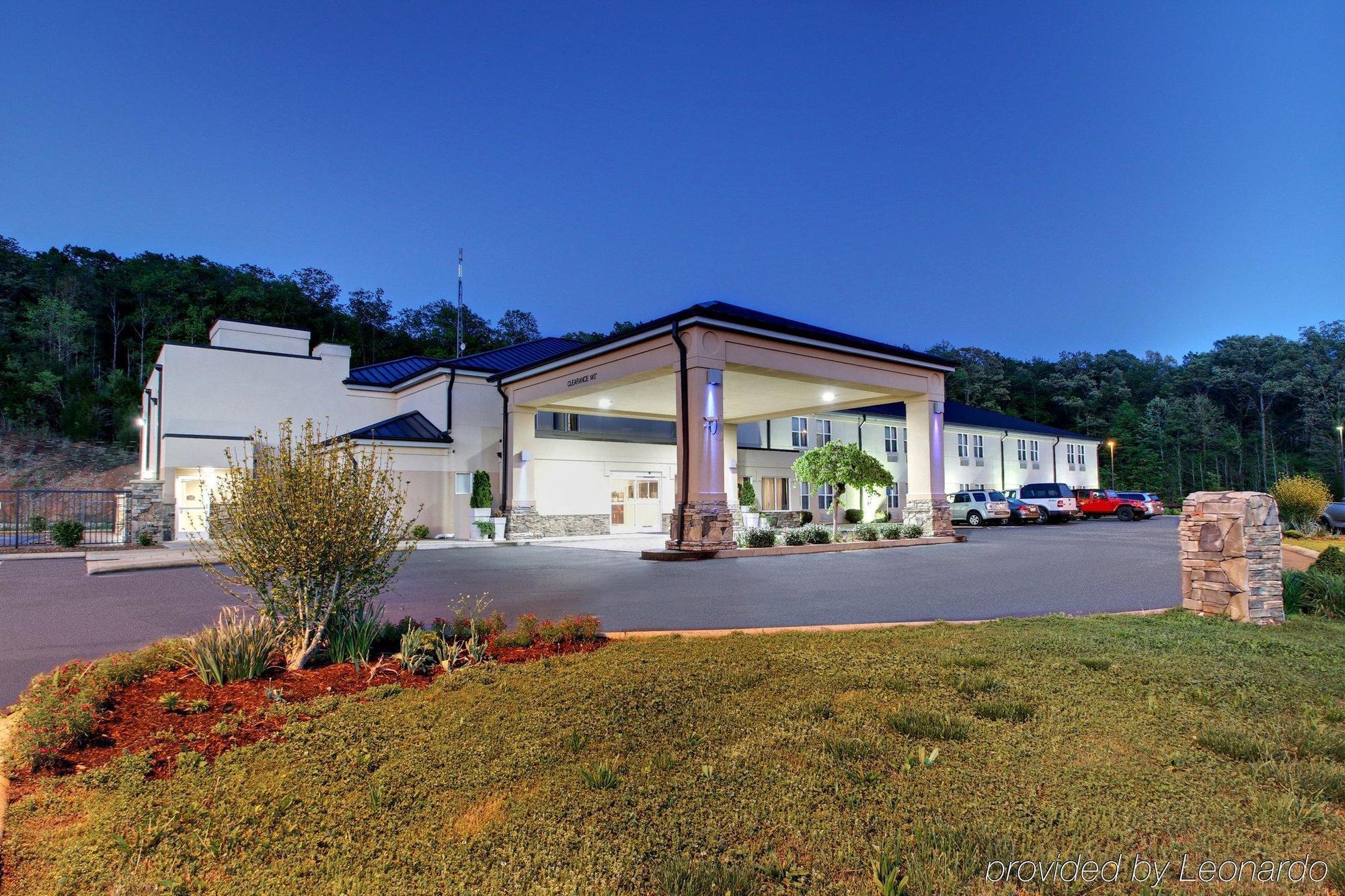 Holiday Inn Express Hurricane Mills Waverly By Ihg Kültér fotó