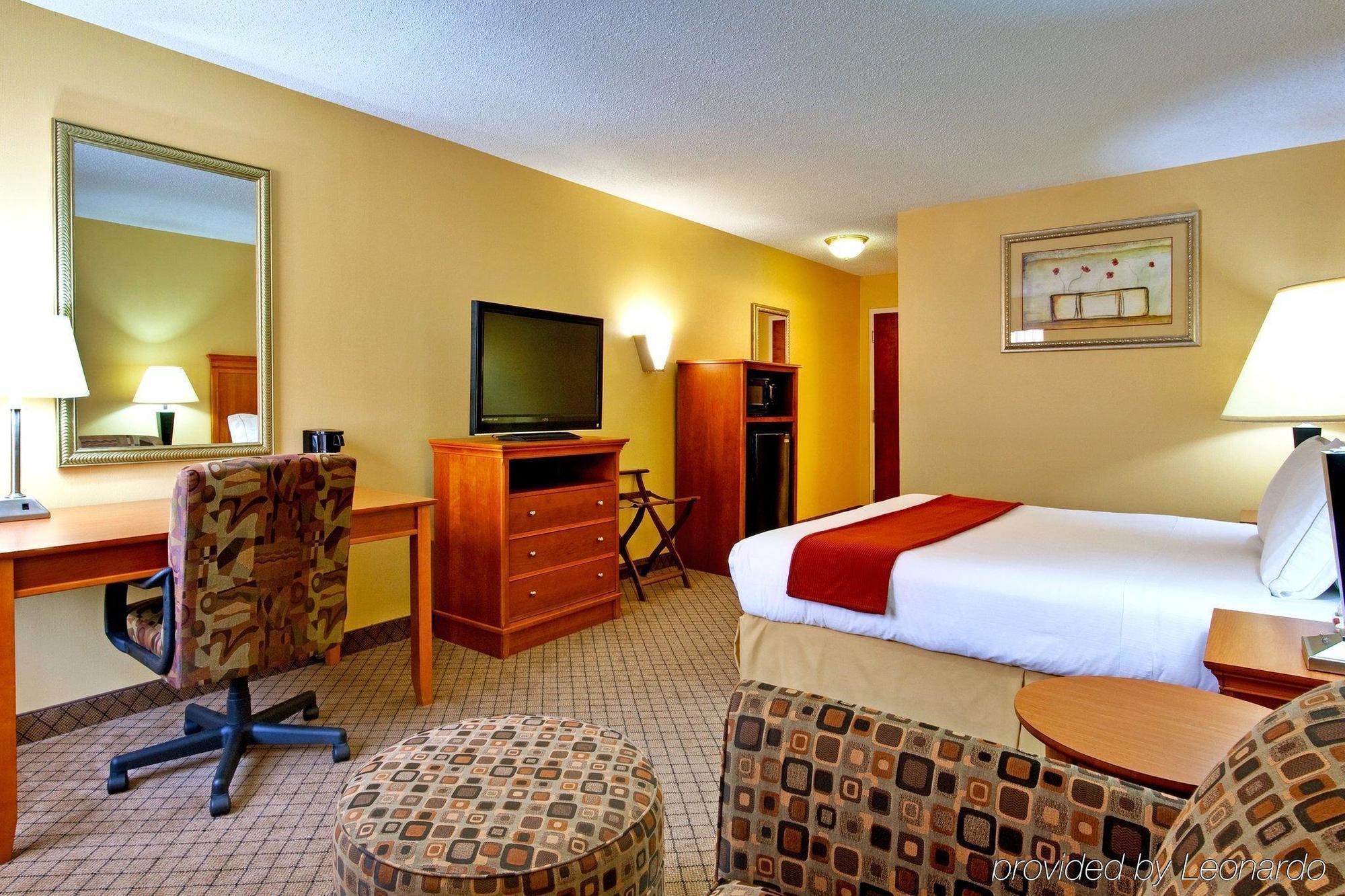 Holiday Inn Express Hurricane Mills Waverly By Ihg Kültér fotó