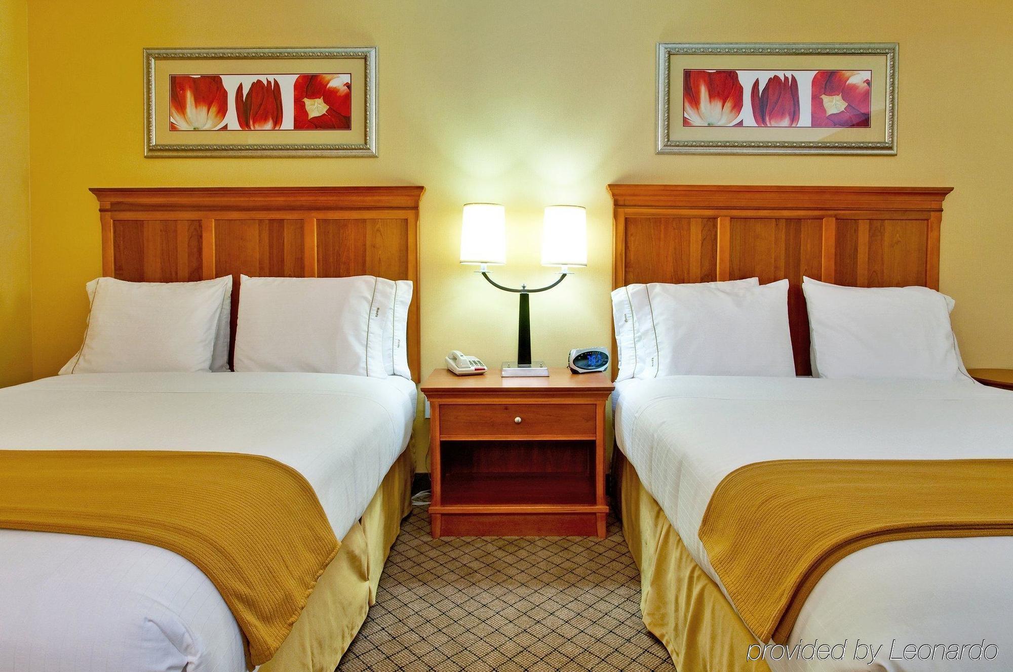 Holiday Inn Express Hurricane Mills Waverly By Ihg Kültér fotó