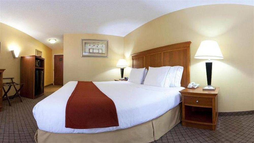 Holiday Inn Express Hurricane Mills Waverly By Ihg Kültér fotó